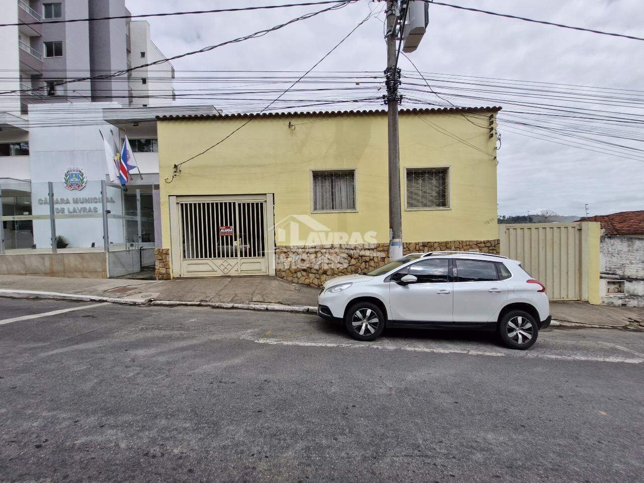 Casa Para Aluguel, 5 Quartos, 3 Suítes, 5 Vagas, Centro - Lavras/mg