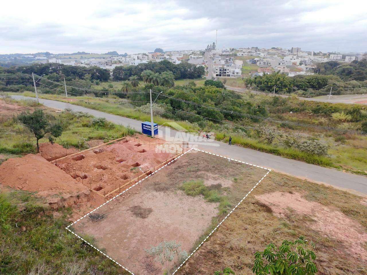 Lote Plano No Parque Leste!