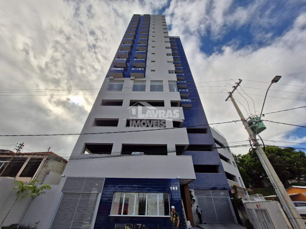 Apartamento à Venda, 2 Quartos, 2 Suítes, 1 Vaga, Centro - Lavras/mg