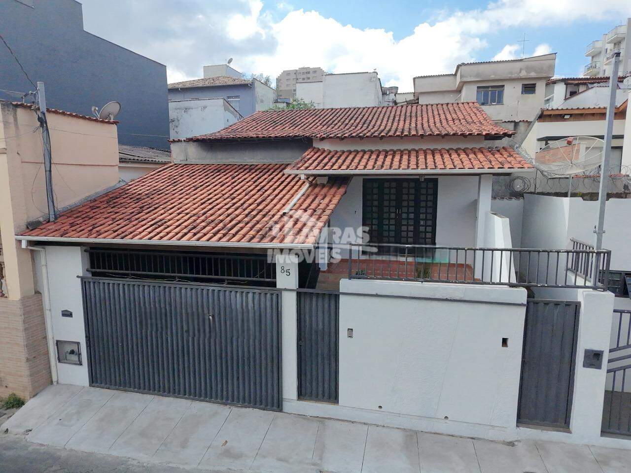 Casa Para Aluguel, 3 Quartos, 1 Suíte, 2 Vagas, Centro - Lavras/mg