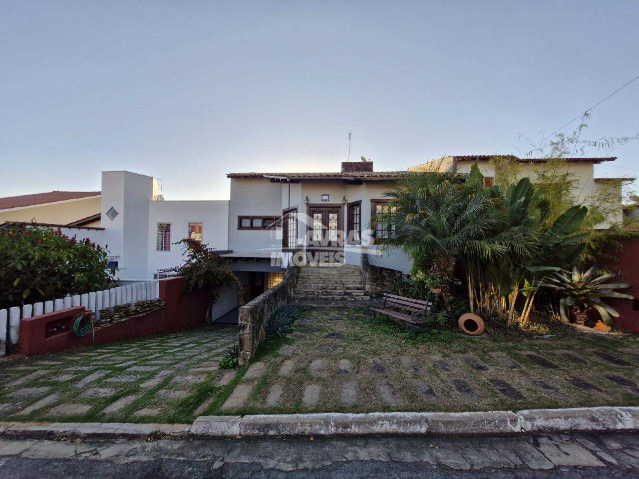Casa Para Aluguel, 4 Quartos, 1 Suíte, 2 Vagas, Condominio Flamboyants - Lavras/mg