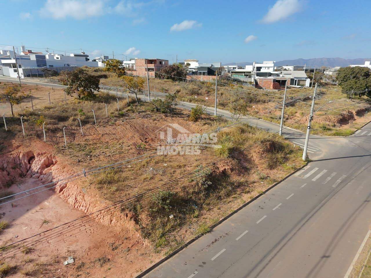 Lote Comercial/residencial Na Avenida Principal Do Alta Villa!