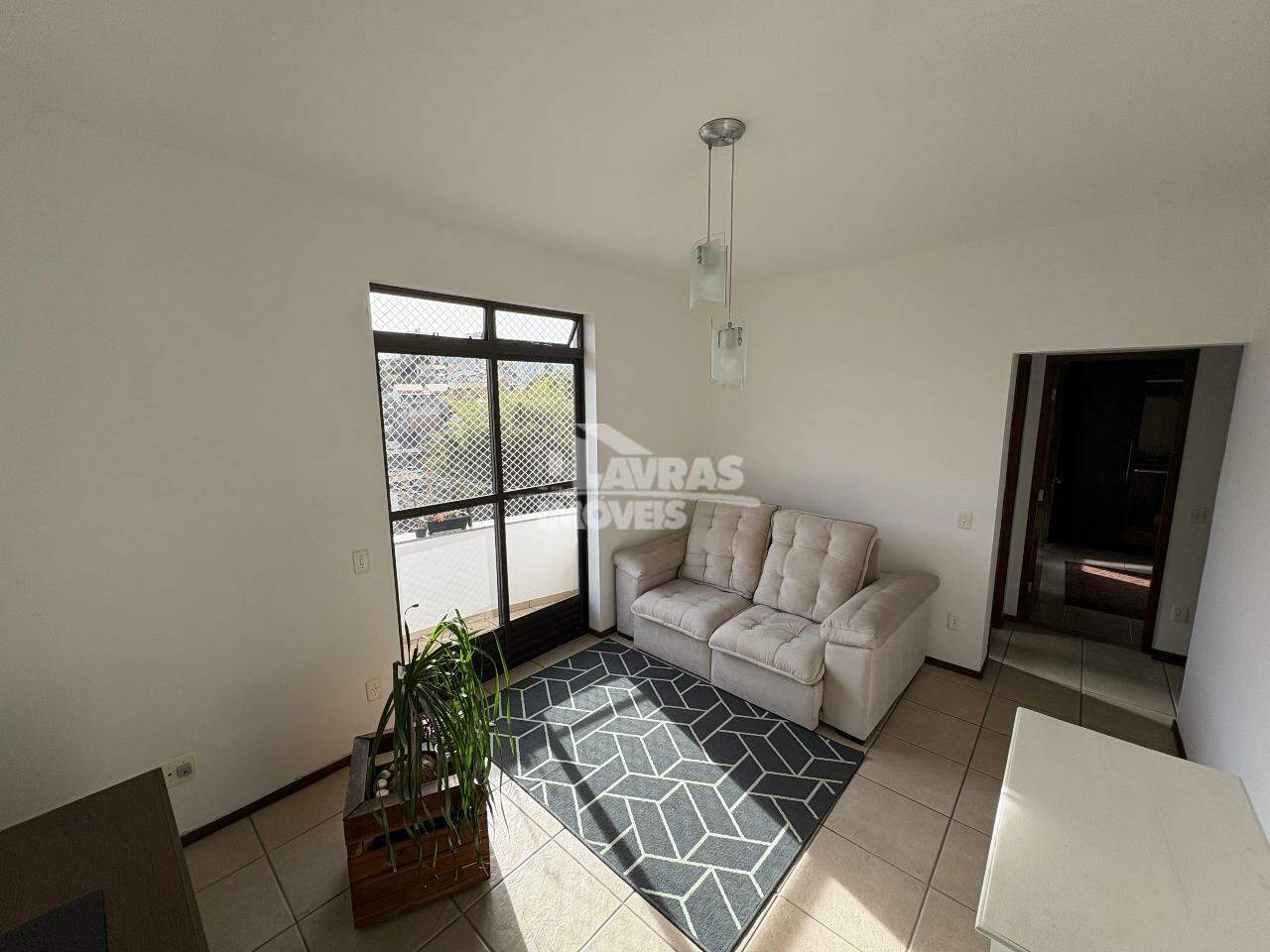 Apartamento à Venda, 2 Quartos, 1 Suíte, 1 Vaga, Centro - Lavras/mg