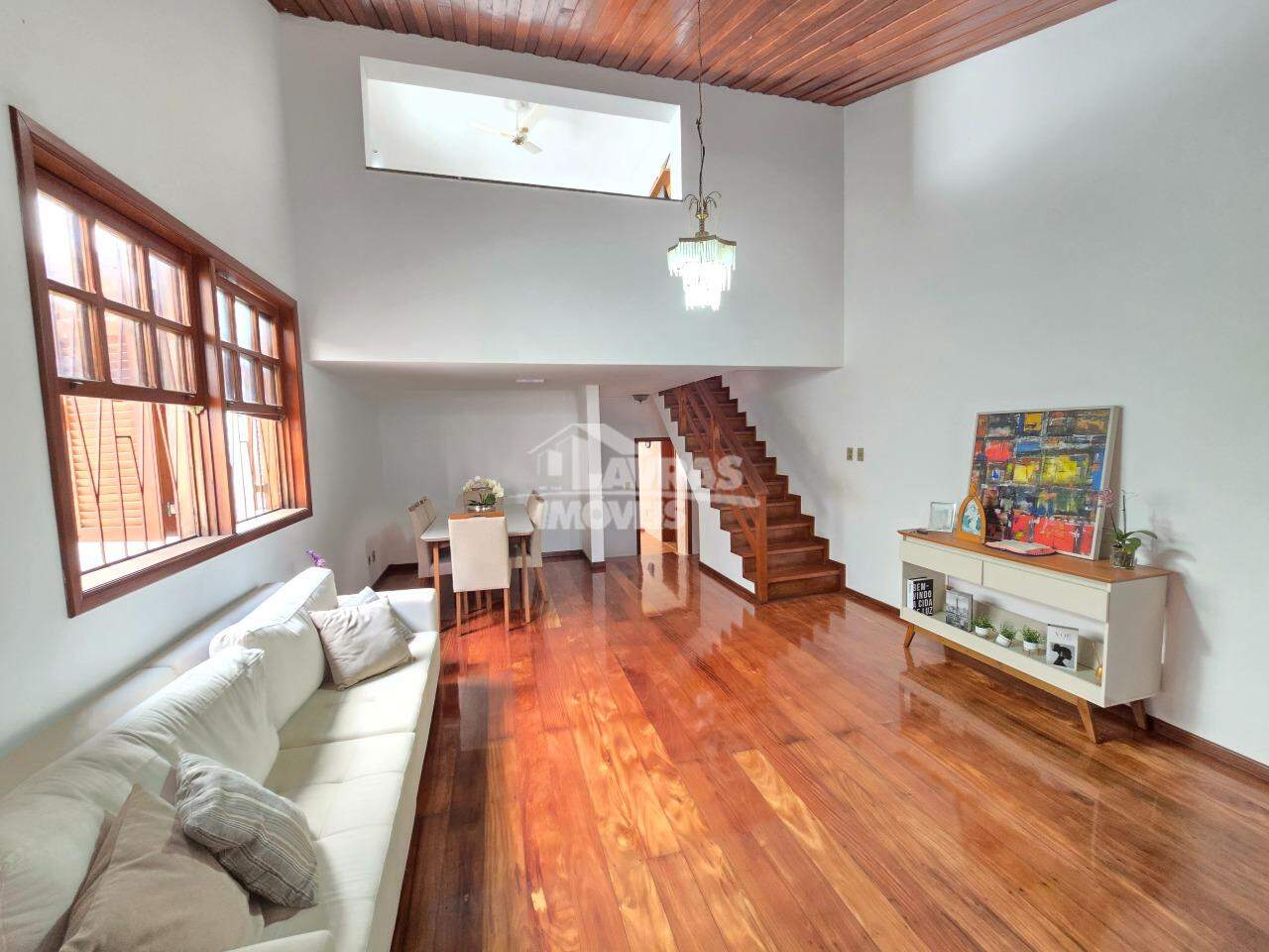 Casa à Venda, 4 Quartos, 1 Suíte, 4 Vagas, Jardim Fabiana - Lavras/mg