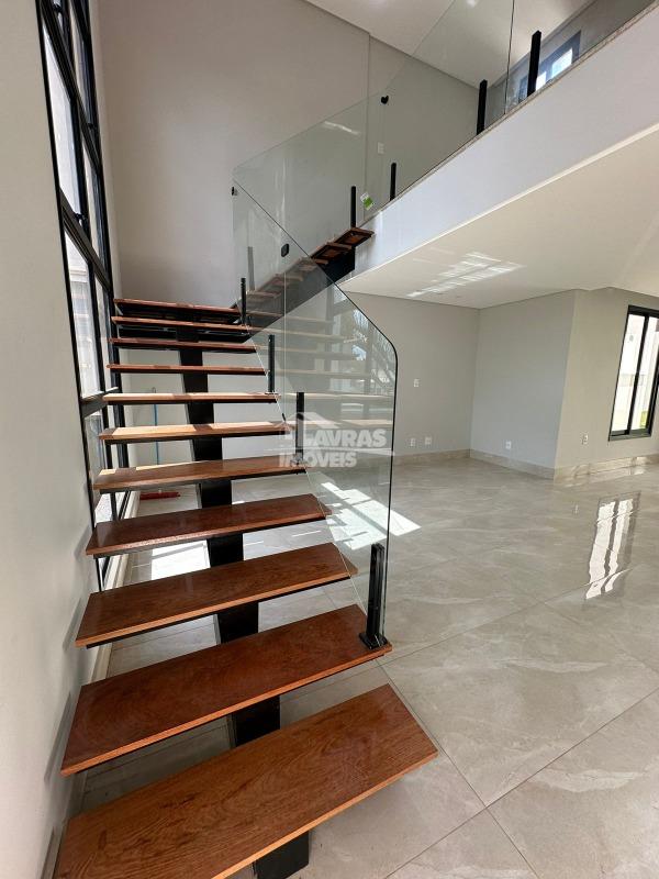 Casa Para Aluguel, 3 Suítes, 2 Vagas, No Condomínio Das Goiabeiras