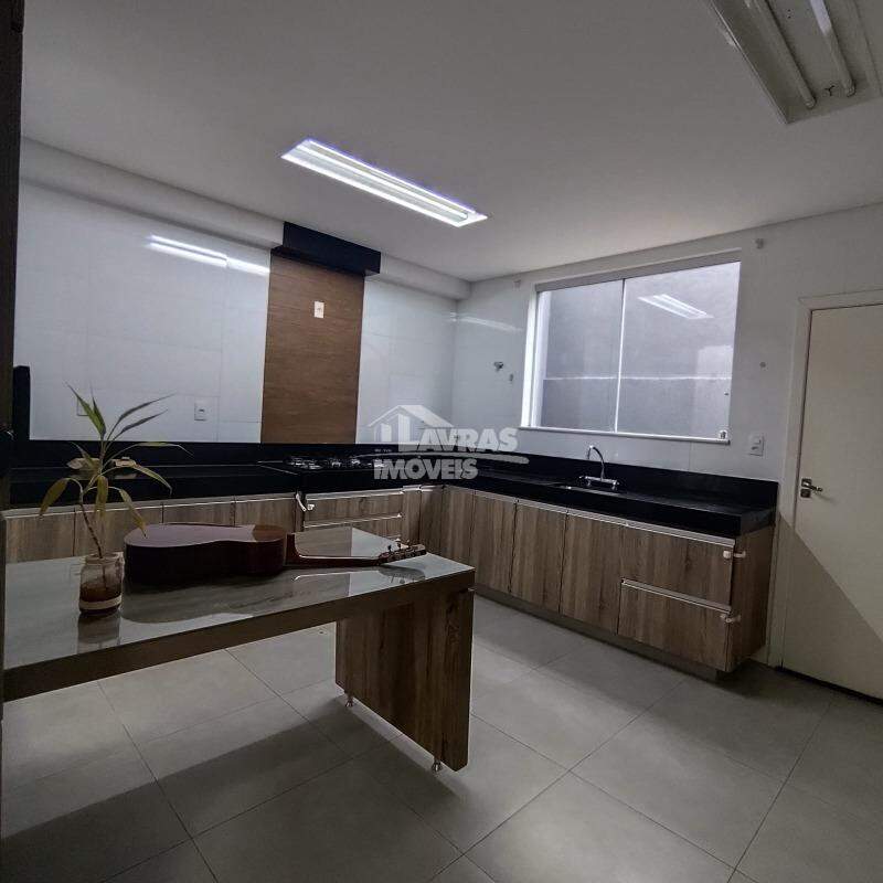 Casa à Venda, 2 Quartos, 2 Suítes, 1 Vaga, Dos Ipês - Lavras/mg