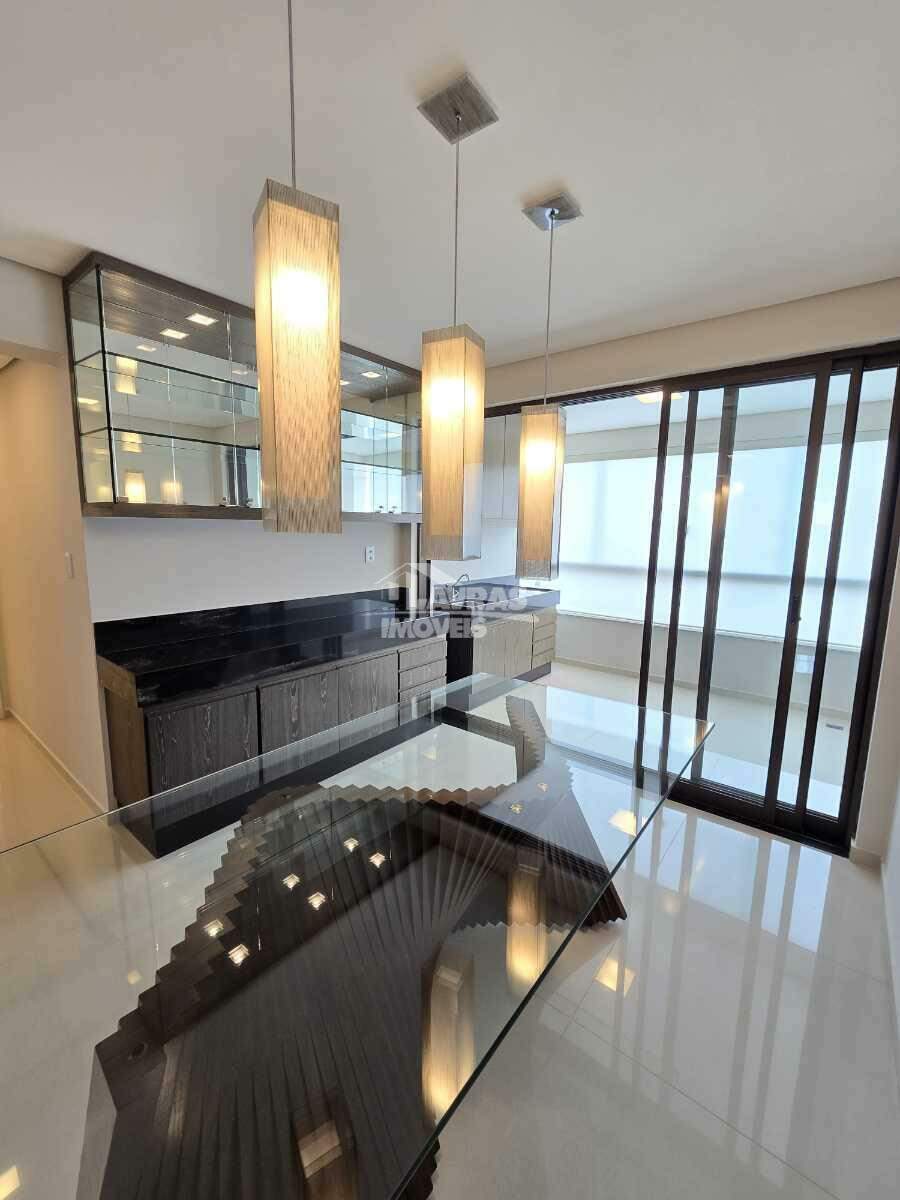 Apartamento à Venda, 3 Quartos, 1 Suíte, 4 Vagas, Centro - Lavras/mg