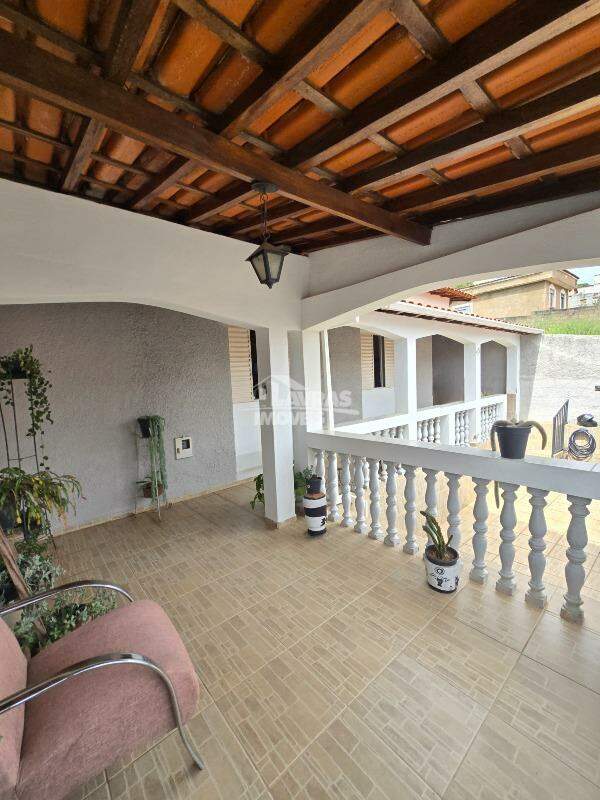Casa à Venda, 3 Quartos, 2 Vagas, Jardim Gloria - Lavras/mg