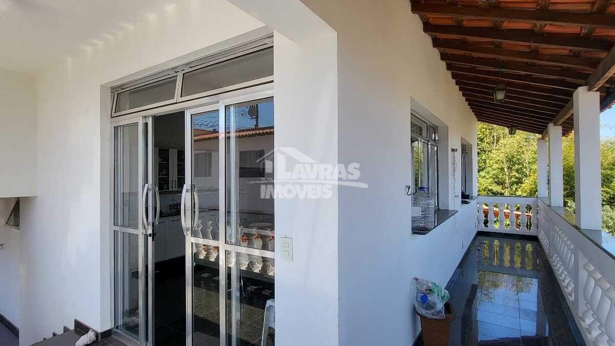 Casa à Venda, 4 Quartos, 2 Suítes, 3 Vagas, Nova Lavras - Lavras/mg