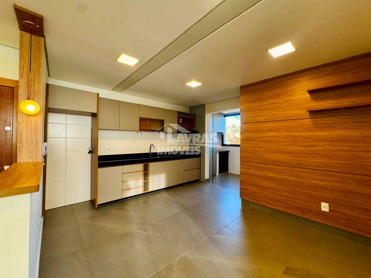 Apartamento à Venda, 3 Quartos, 1 Suíte, 2 Vagas, Nossa Senhora Do Líbano - Lavras/mg