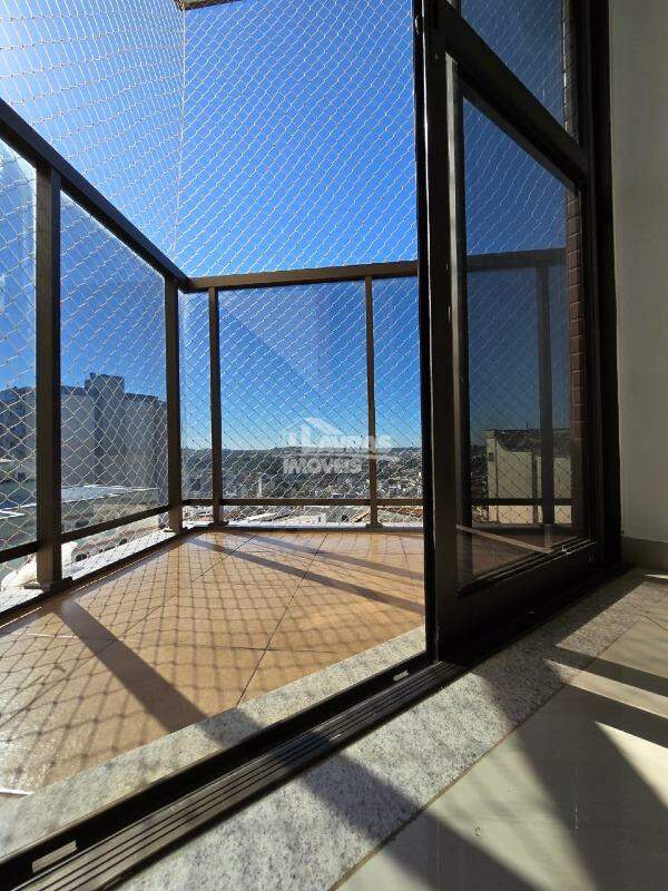 Apartamento à Venda, 3 Quartos, 1 Suíte, 2 Vagas, Centro - Lavras/mg