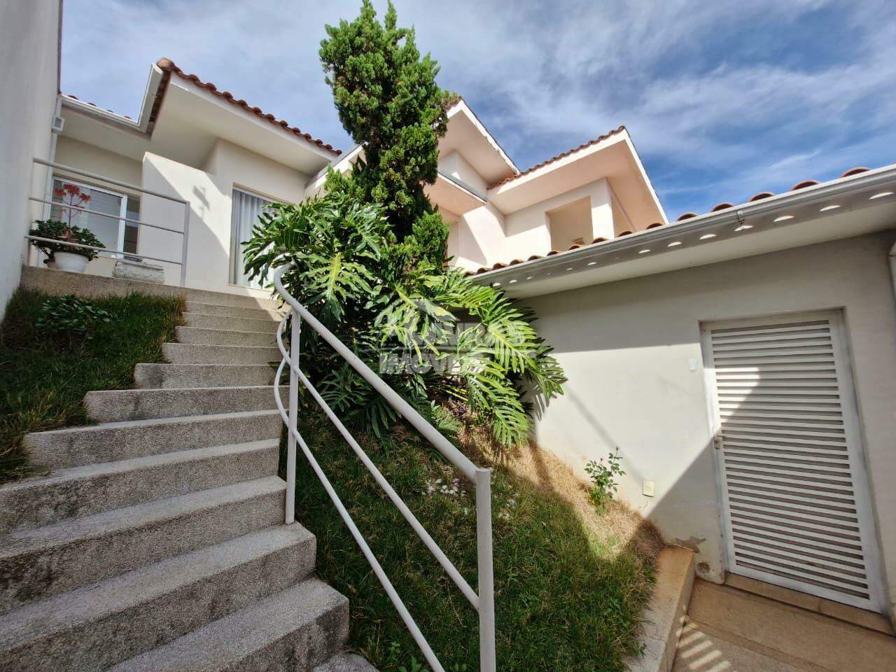 Casa à Venda, 3 Quartos, 1 Suíte, 2 Vagas, Monte Líbano - Lavras/mg