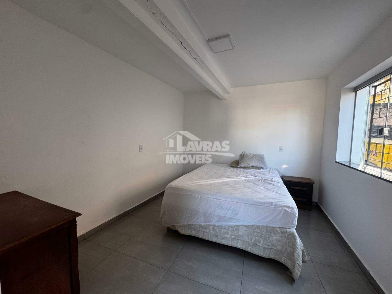 Casa Para Aluguel, 2 Quartos, 1 Vaga, Centro - Lavras/mg