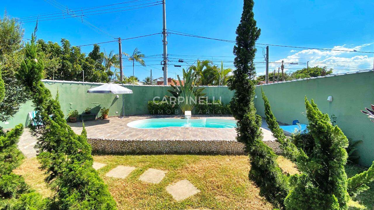 Sobrado à venda no Balneário Tupy: 