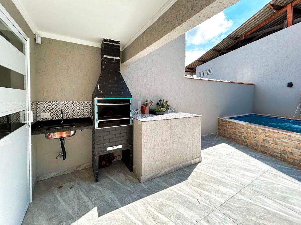 Sobrado à venda no Balneário Gaivota: 