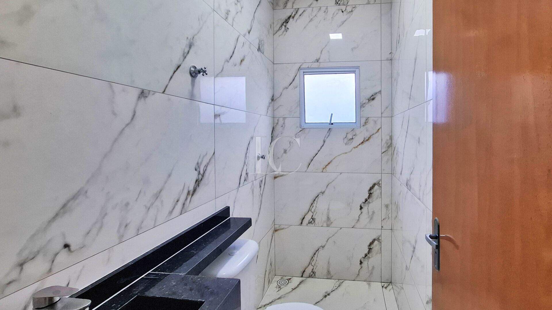 Casa à venda no Jardim Suarão: 