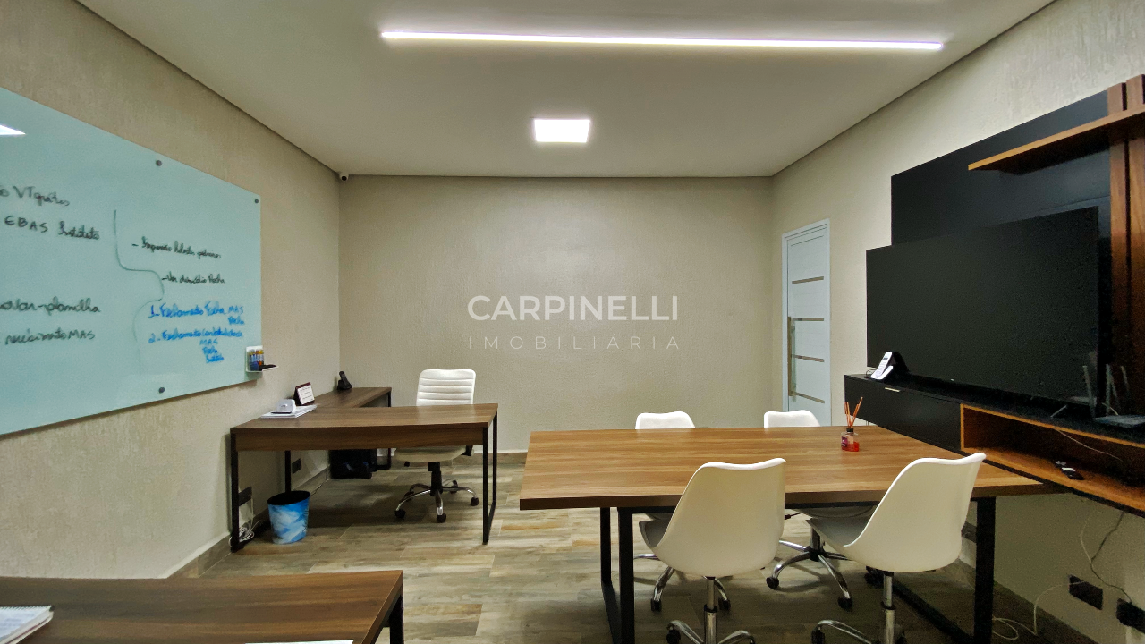 Sala à venda no Centro: 