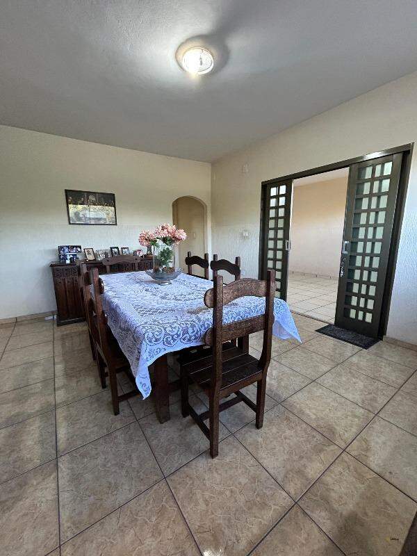 Casa à venda no LOURDES: 