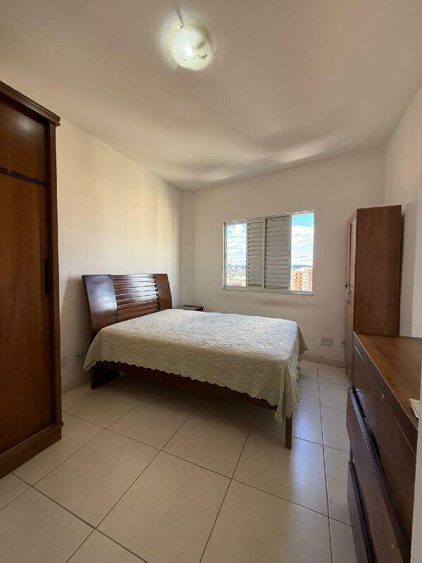 Apartamento à venda no Graças: 
