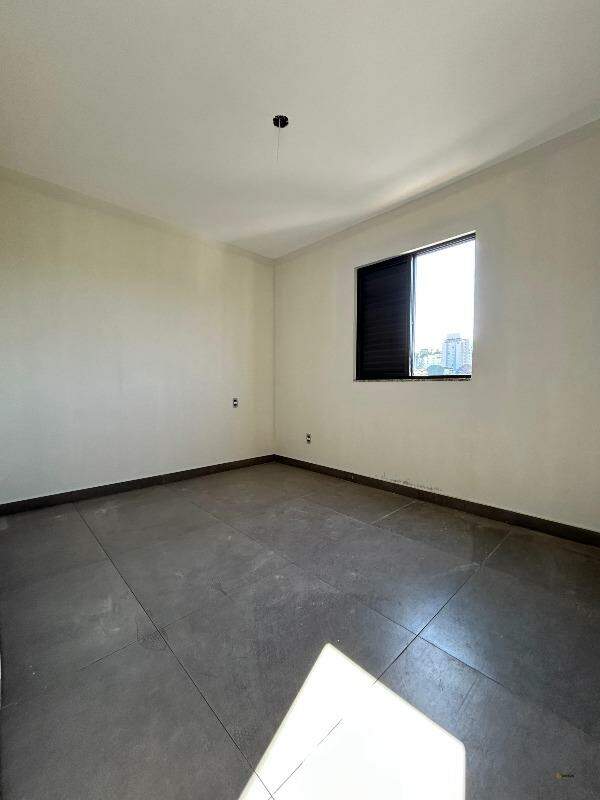 Apartamento à venda no Cerqueira Lima: 