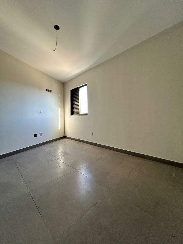 Apartamento à venda no Cerqueira Lima: 