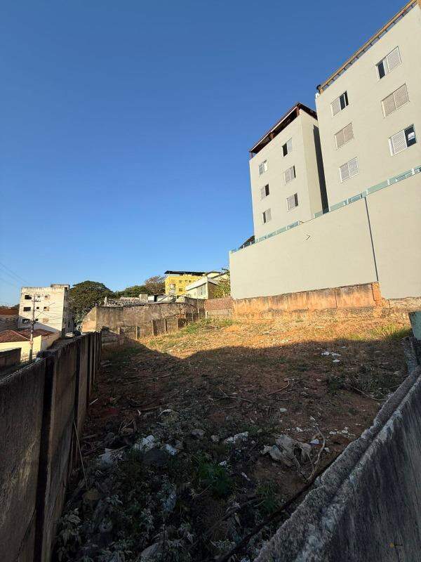 Lote à venda no Centro: 