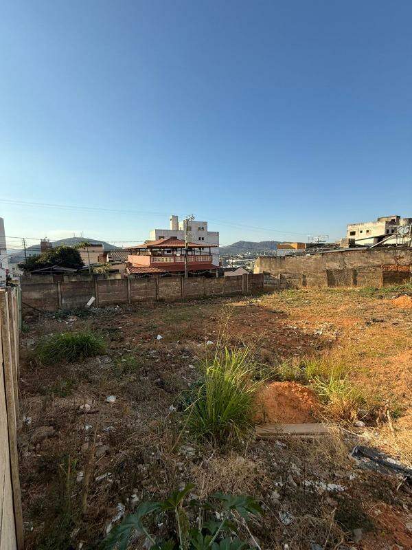 Lote à venda no Centro: 