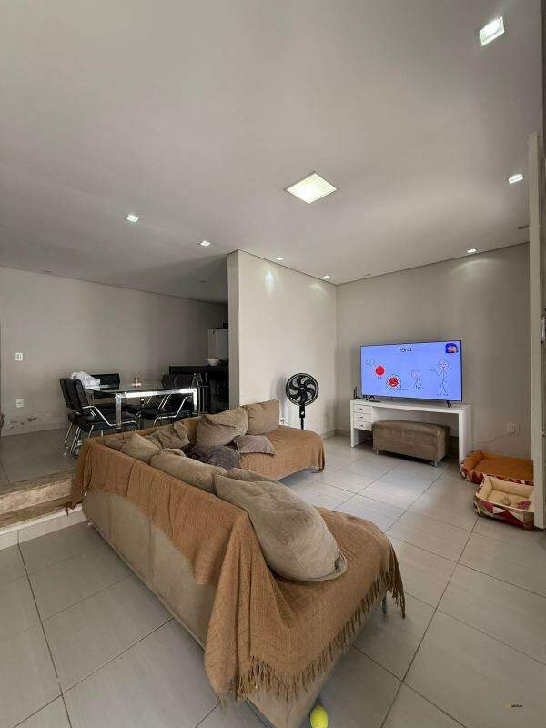 Casa à venda no Chácara do Quitão: 