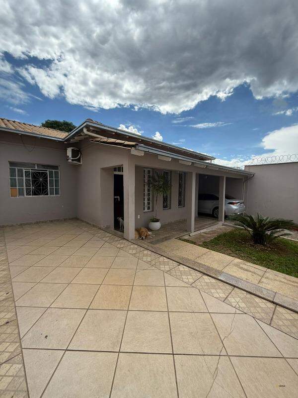 Casa à venda no Chácara do Quitão: 