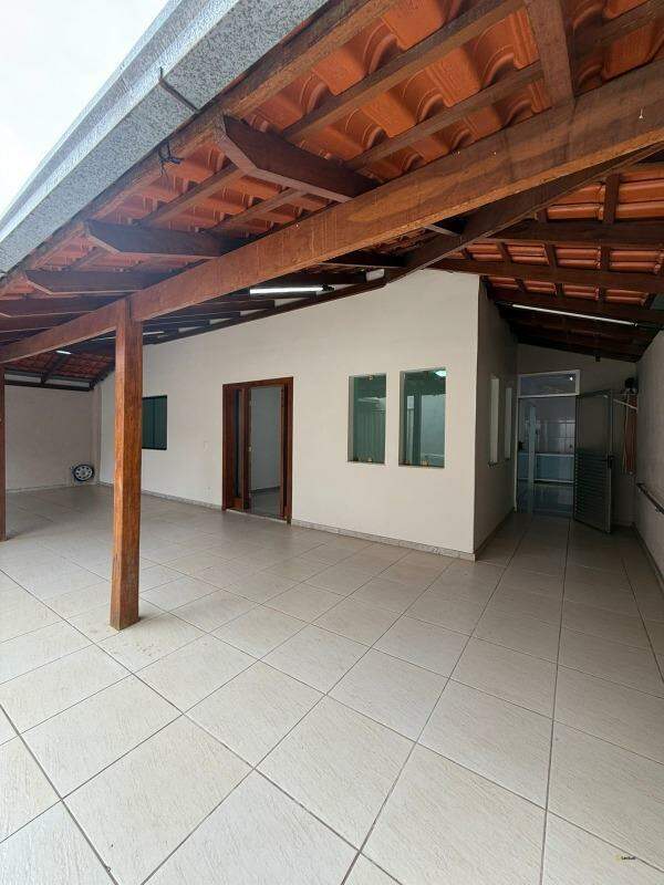 Casa à venda no Cerqueira Lima: 