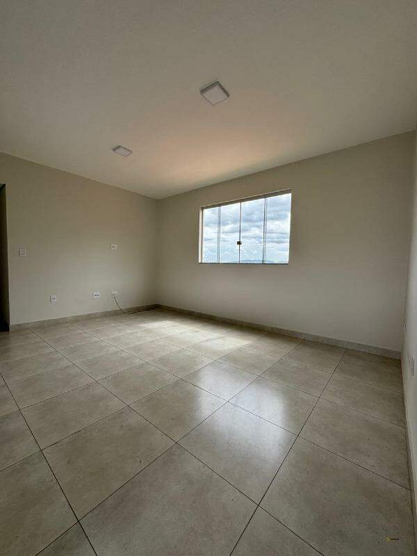 Apartamento à venda no Tropical: 