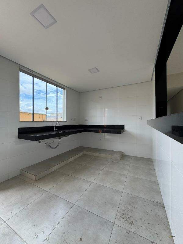 Apartamento à venda no Tropical: 