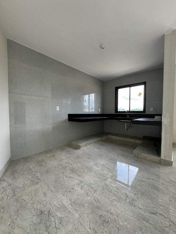 Apartamento à venda no Cerqueira Lima: 