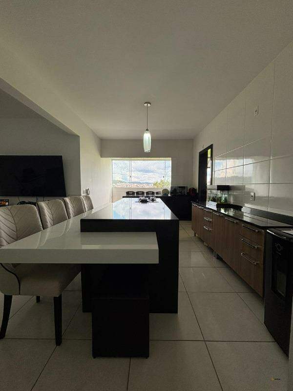Apartamento à venda no Santa Mônica: 