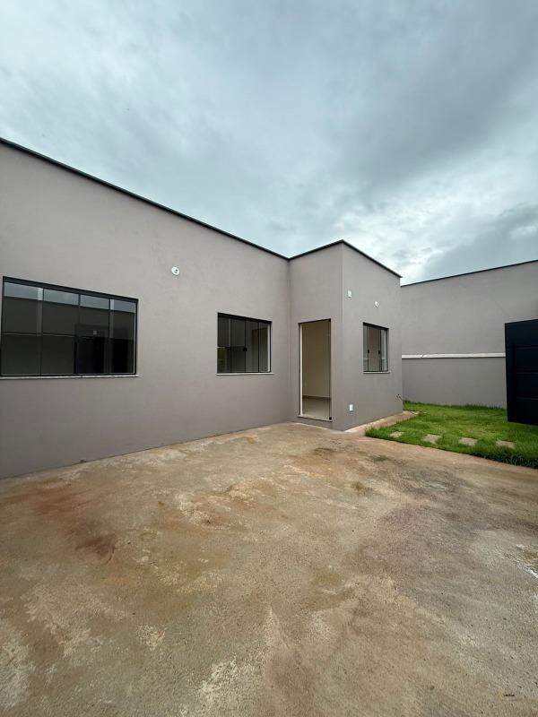 Casa à venda no Godofredo Gonçalves: 