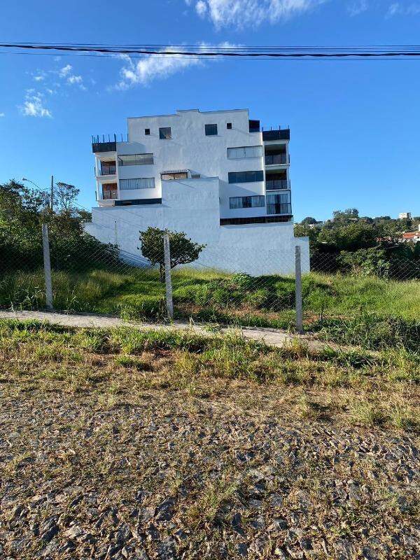 Lote à venda no Tropical: 