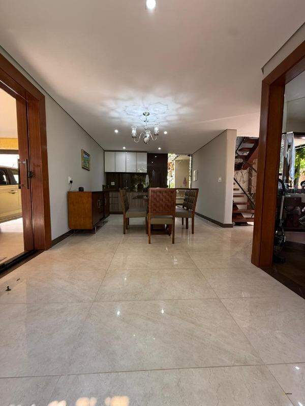 Casa à venda no Chácara do Quitão: 