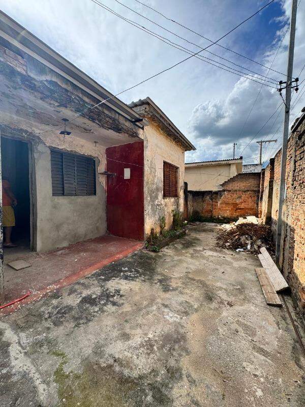 Lote à venda no Vila Tavares: 