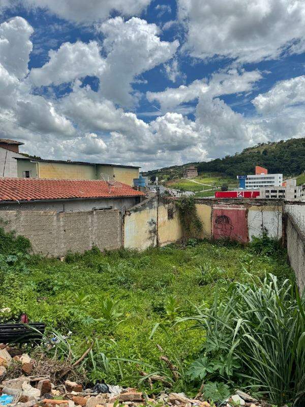 Lote à venda no Nogueira Machado: 