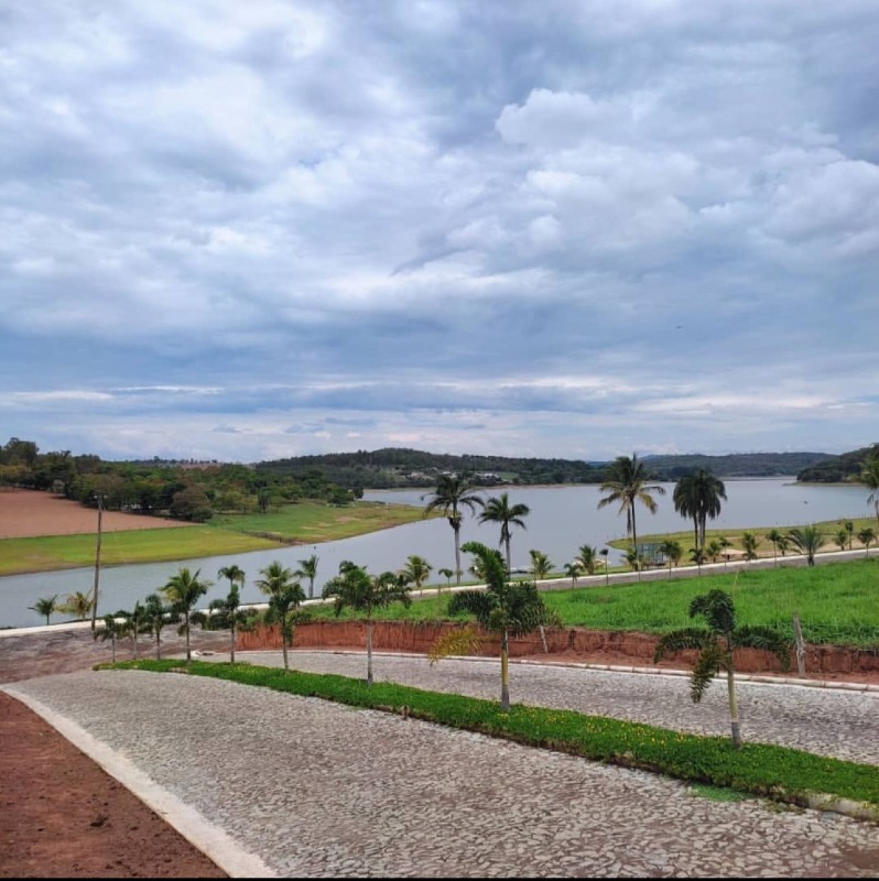 Lote à venda no Carmo do Cajuru: 