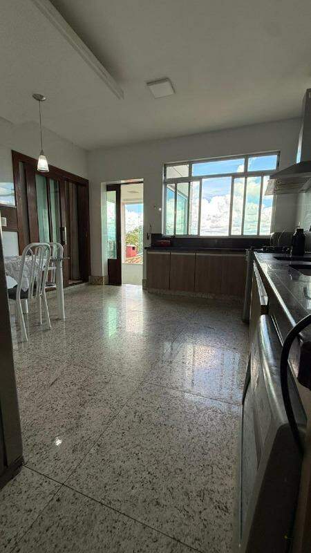 Casa à venda no Belvedere: 