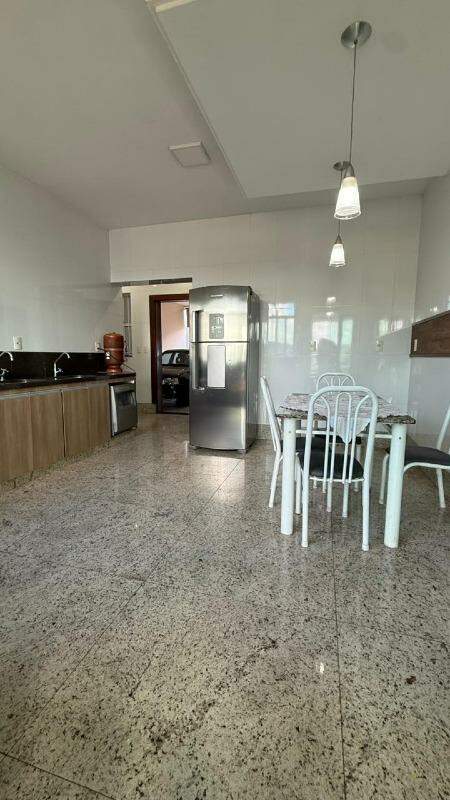 Casa à venda no Belvedere: 