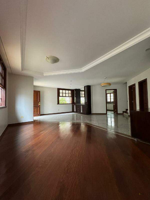 Casa à venda no Belvedere: 