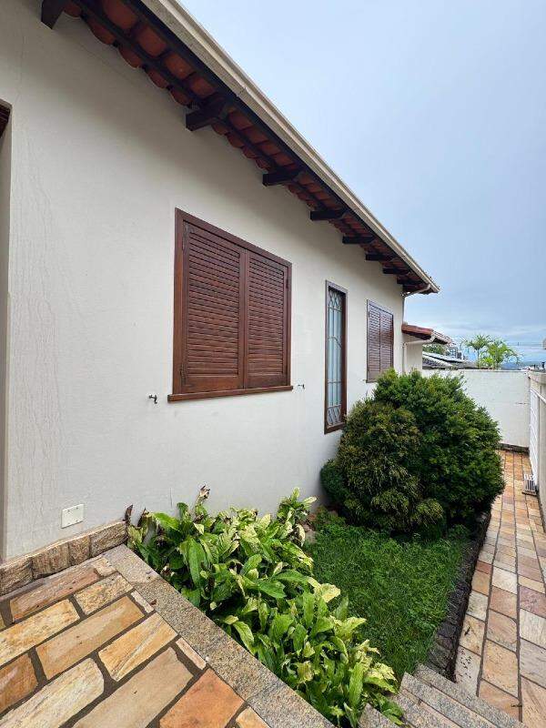 Casa à venda no Belvedere: 