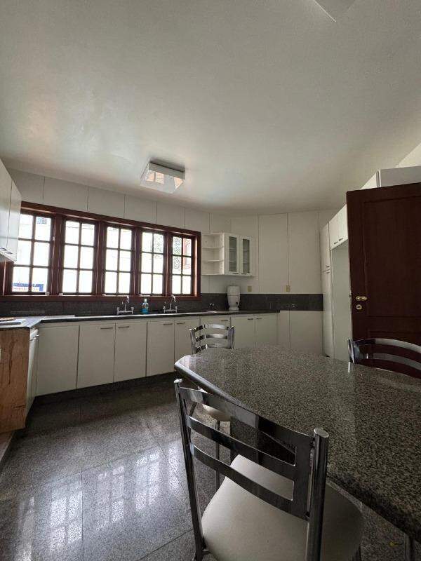 Casa à venda no Belvedere: 
