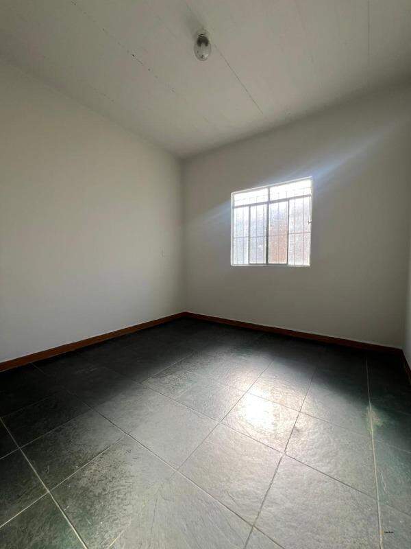 Casa à venda no Parque Jardim: 