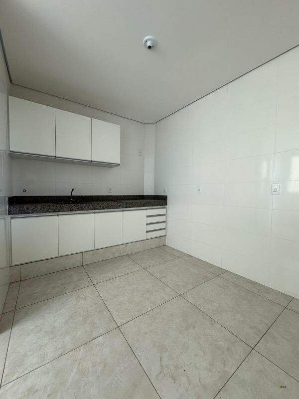 Apartamento à venda no Alaíta: 