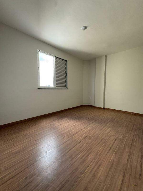 Apartamento à venda no Alaíta: 