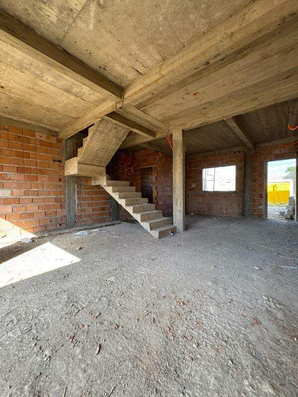 Casa à venda no Sion: 