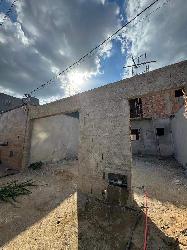 Casa à venda no Sion: 